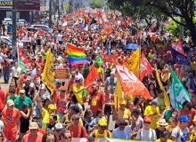 RN:Centrais sindicais e Frente em Defesa dos Serviços Públicos realizam Ato em Natal