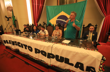 CUT e movimentos lançam plebiscito sobre redução de jornada e fim da escala 6x1