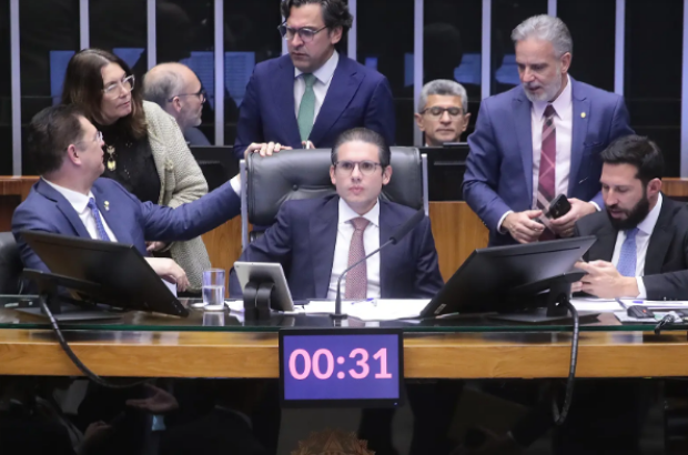 Entidades filiadas à CUT repudiam PEC da Blindagem aprovada na Câmara