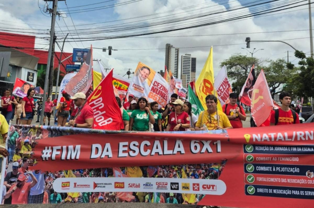 CCJ aprova fim da escala 6x1 e redução da jornada de trabalho para 40 horas